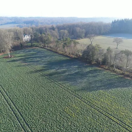 Grand Prive Et Ses Jardins Dans Manoir De 1803 En Foret *
